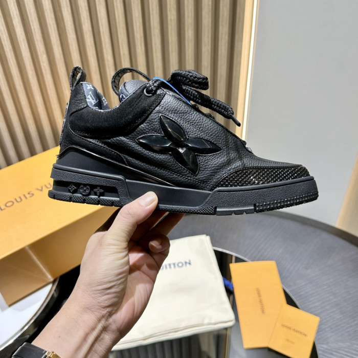 LOU1VTON SNEAKER