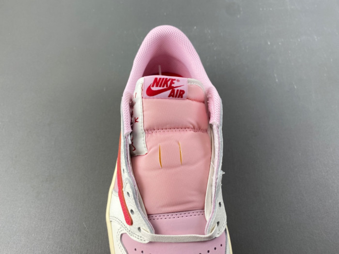 Travis Scott x Air Jordan 1 Low OG IQ7604-101
