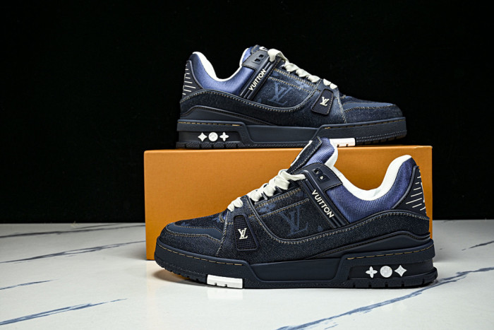 LOU1VTON SNEAKER