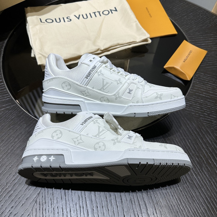 LOU1VTON SNEAKER