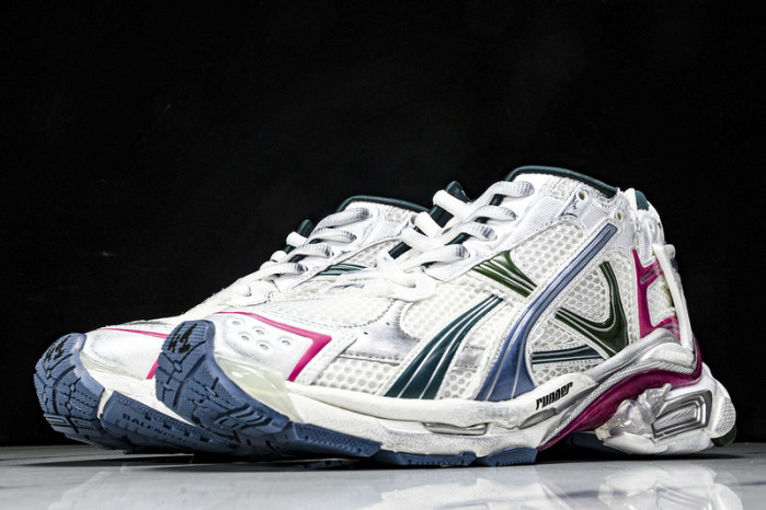 BLCG RUNNER SNEAKER