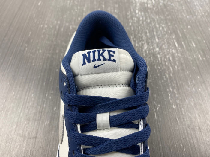 nike dunk low midnight navy fd9749-400