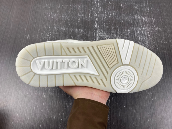 LOU1VTON trainer (EU47)