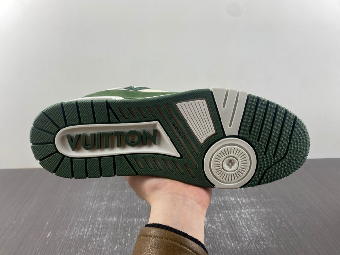 LOU1VTON trainer (EU47)