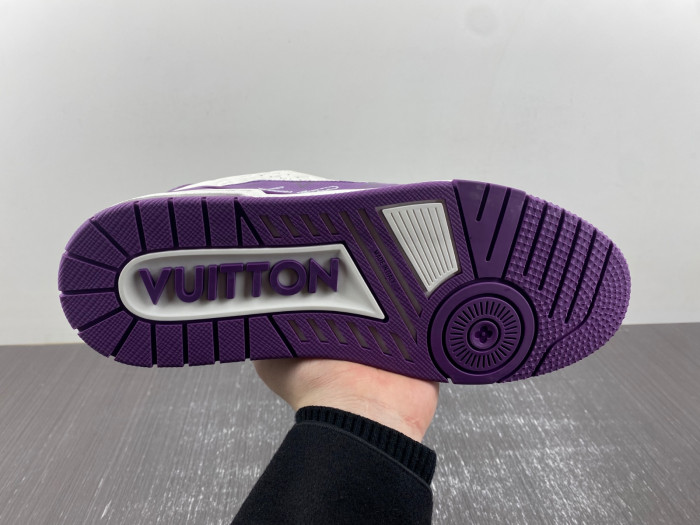 LOU1VTON trainer (EU47)