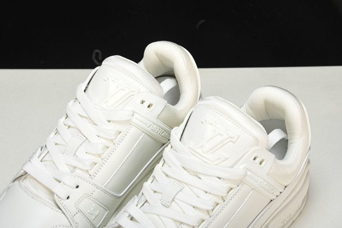 LOU1VTON SNEAKER