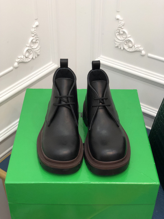 botteg*Ve*ne*ta tire leather ankle boots