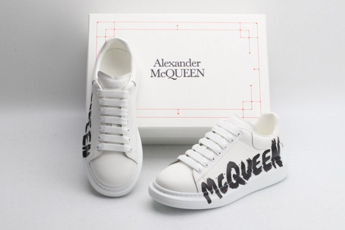 Mcqv*en oversized sneaker