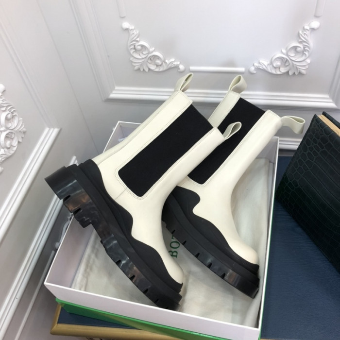 botteg*Ve*ne*ta tire leather ankle boots