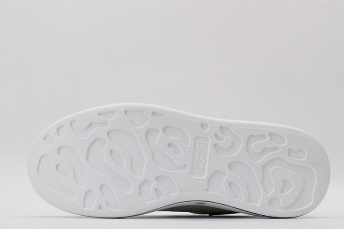 Mcqv*en oversized sneaker