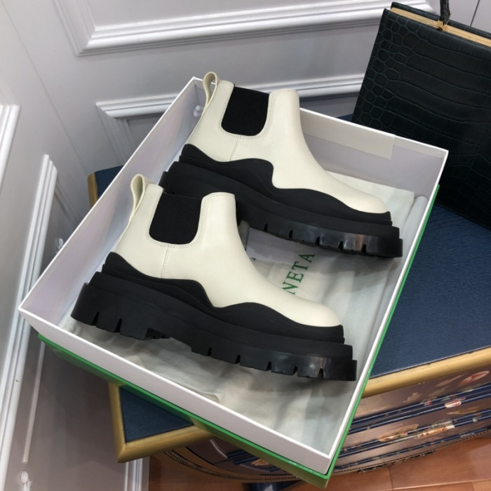 botteg*Ve*ne*ta tire leather ankle boots