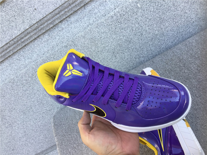 undefeated x kobe 4 protro 