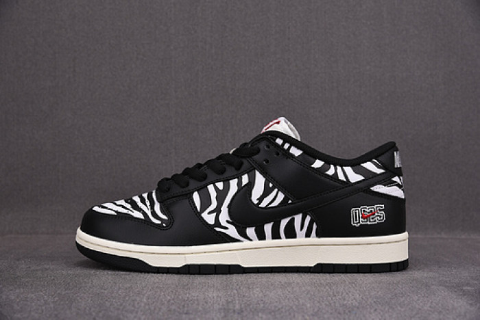 quartersnacks x nike sb dunk low zebra dm3510-001